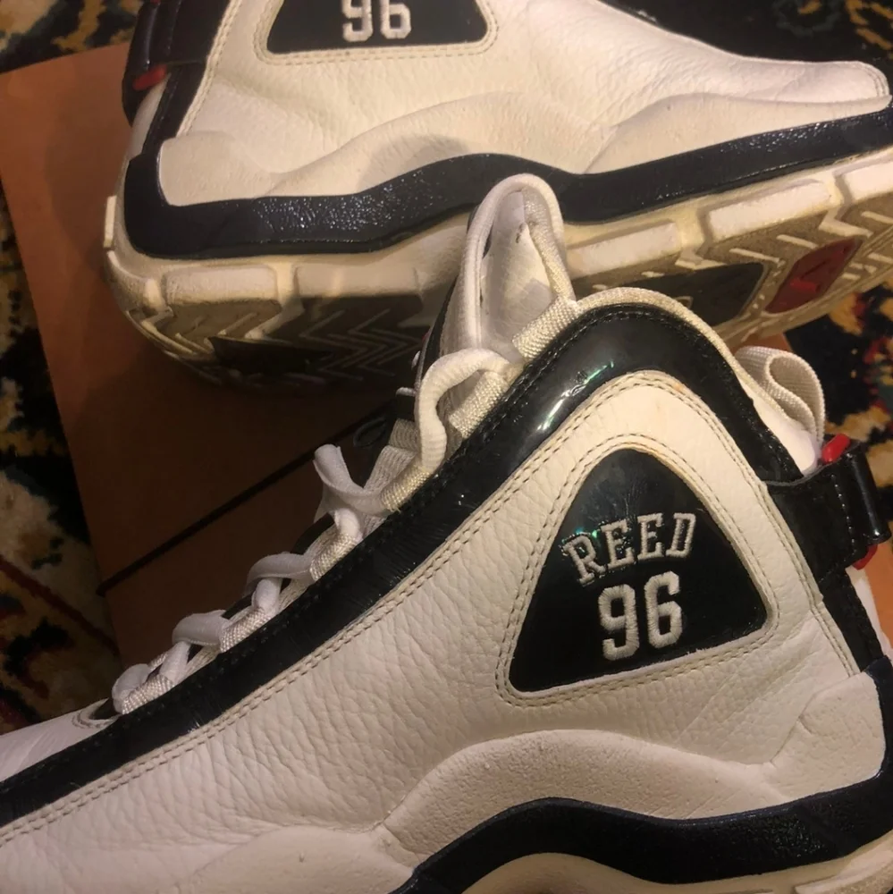 Grant Hill Fila shoes - Picture 4 of 6